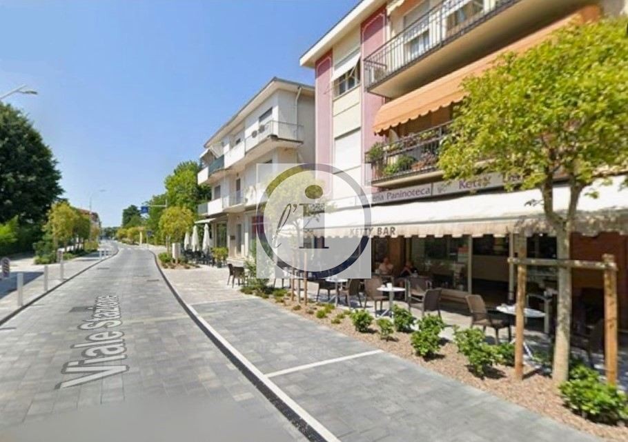 Negozio in Viale Stazione